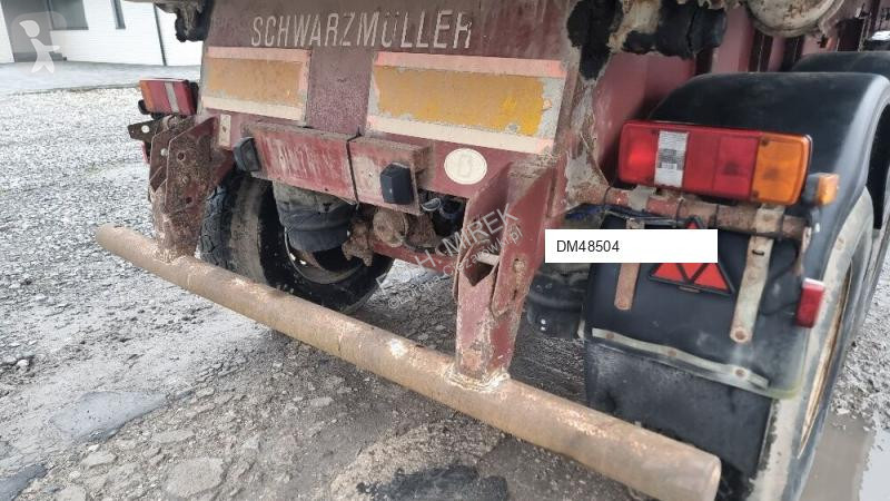 نصف مقطورة Schwarzmüller