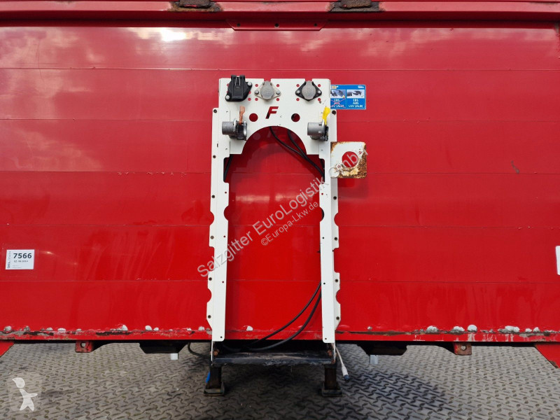 نصف مقطورة Fliegl SZS 270