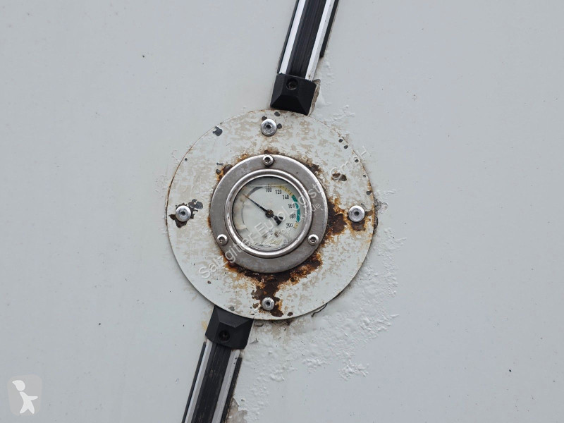 نصف مقطورة Fliegl Thermomulde mit Abschiebetechnik