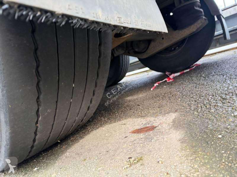 Semi remorque Fruehauf essieux SAF