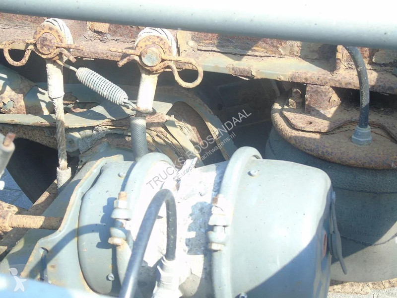 نصف مقطورة Pacton 3 AXLE