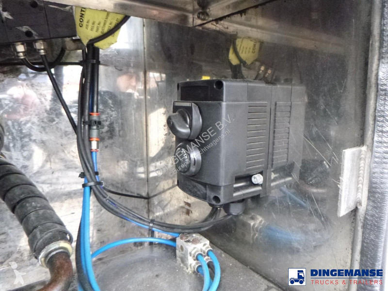 Semi remorque LAG Fuel tank alu 44.4 m3 / 6...