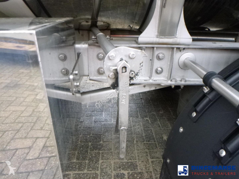 Semi remorque LAG Food tank inox 32 m3 / 3 comp...