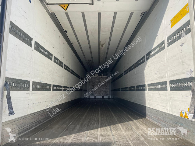 نصف مقطورة Schmitz Cargobull Semitrailer Reefer...