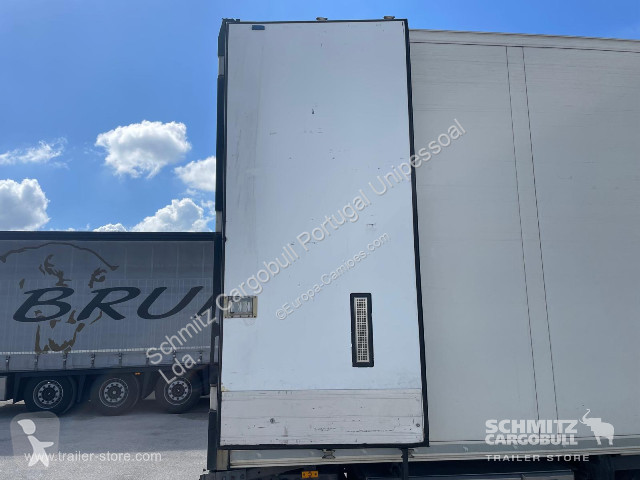 نصف مقطورة Schmitz Cargobull Semitrailer Reefer...