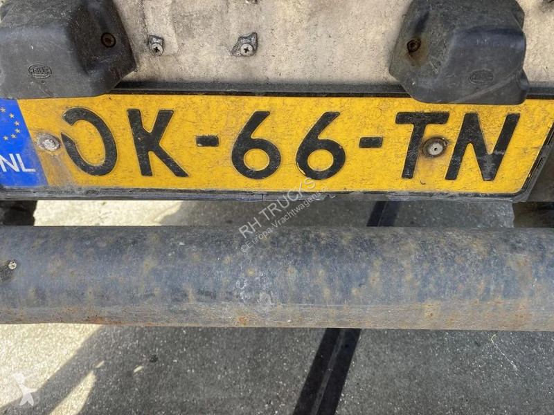 نصف مقطورة Burg 2 AS GESLOTEN LAATSTE AS GESTUURD