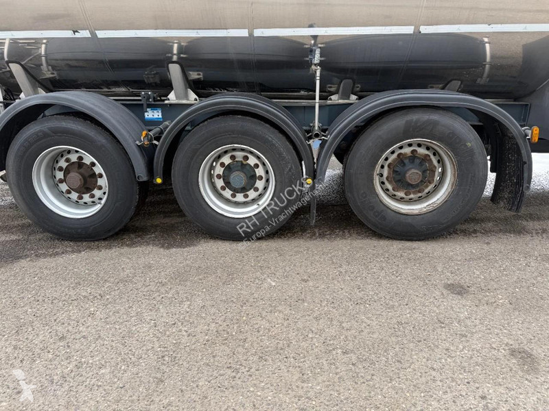 Oplegger Magyar S40EBT 3 AXLE MILKTANK