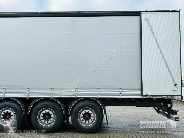 نصف مقطورة Berger Curtainsider Standard Getränke