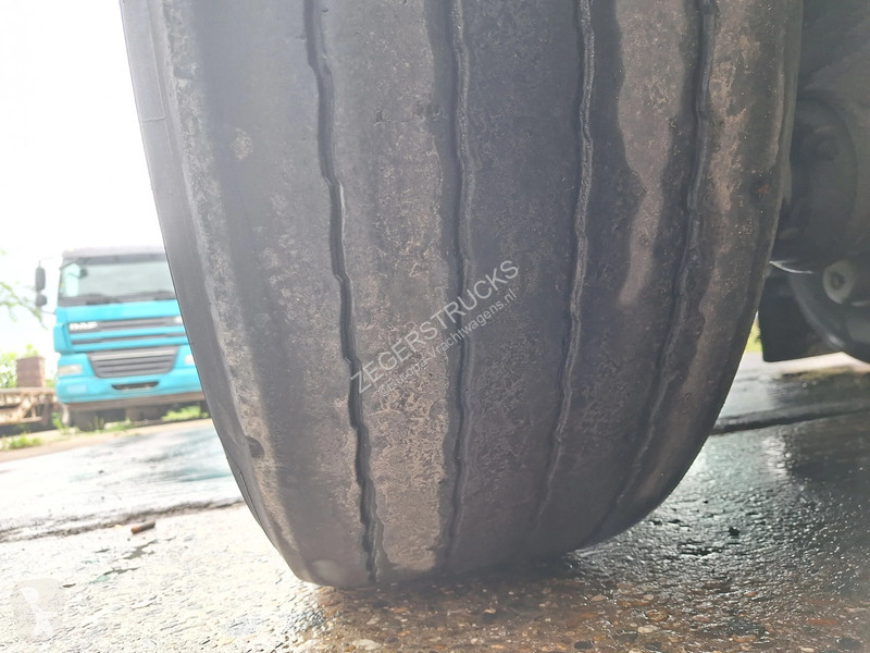 نصف مقطورة Schmitz Cargobull 27