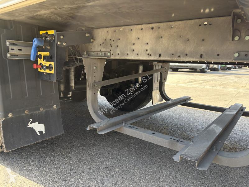 نصف مقطورة Schmitz Cargobull