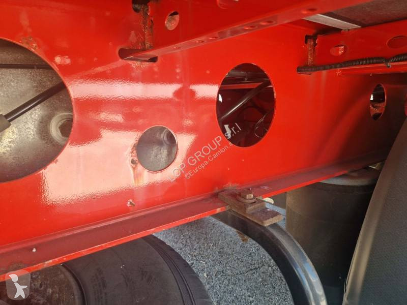 نصف مقطورة Schwarzmüller s1
