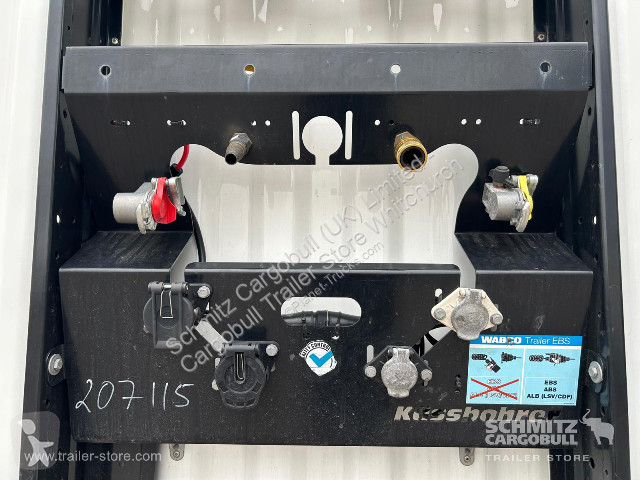 نصف مقطورة Kässbohrer Curtainsider Standard