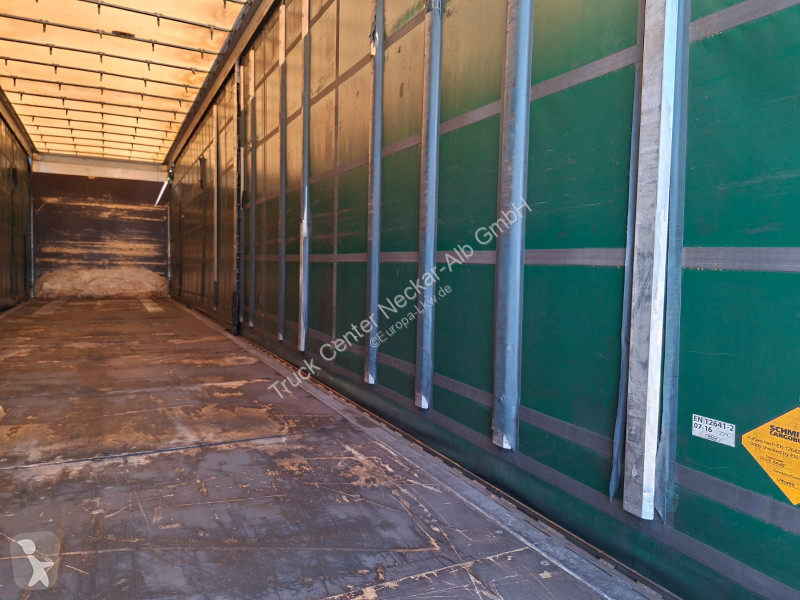 نصف مقطورة Schmitz Cargobull   3 Achs Mega...