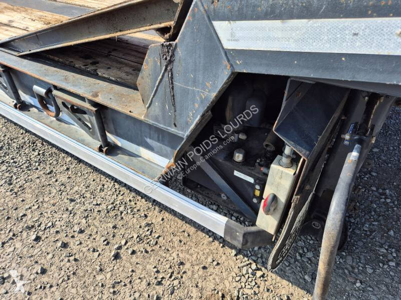 نصف مقطورة Castera Porte engin 3 essieux 54t5