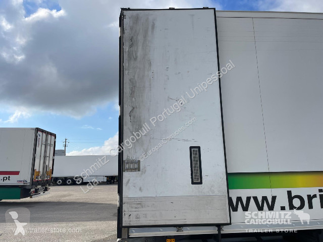 نصف مقطورة Schmitz Cargobull Semitrailer Reefer...