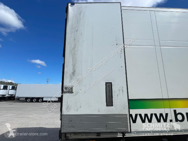 نصف مقطورة Schmitz Cargobull Semitrailer Reefer...