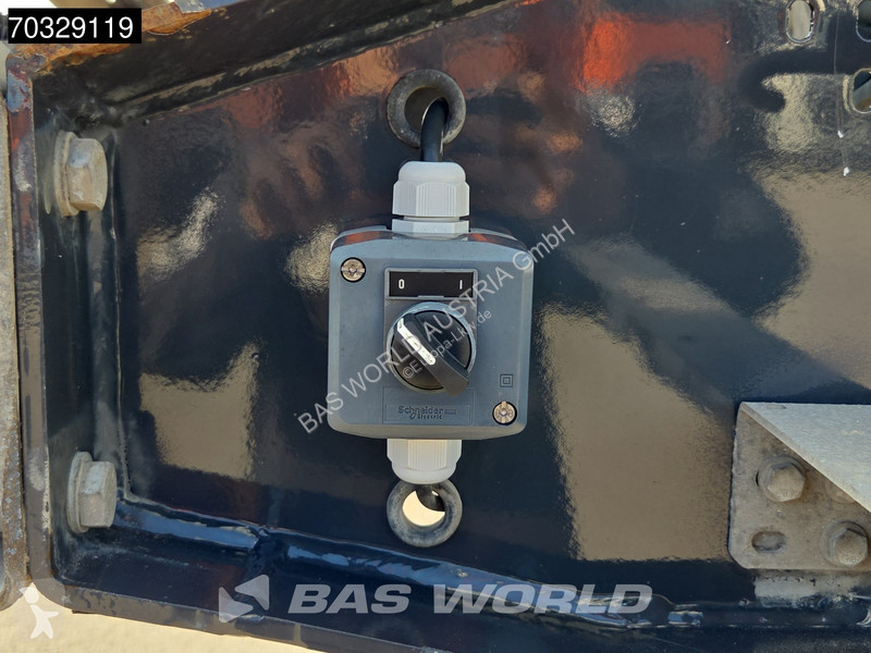 Полуприцеп Schwarzmüller SK 3 axles Lift Axle...