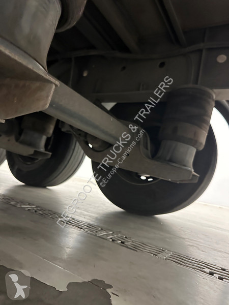 نصف مقطورة Van Hool Tautliner