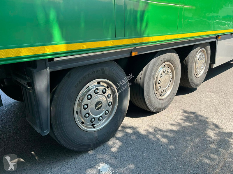 Semitrailer Schmitz Cargobull SCB S3B TIEFKÜHL...
