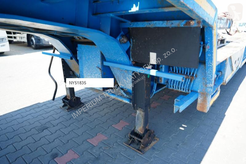 Náves Trax