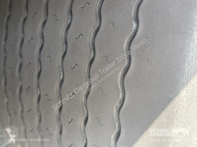 نصف مقطورة Schmitz Cargobull Curtainsider Mega