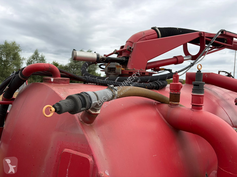 Uitrusting voor vrachtwagens  Twint Vacuum tank