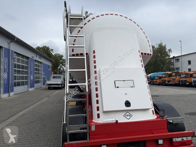 Semirremolque Feldbinder FFB Silo Auflieger...
