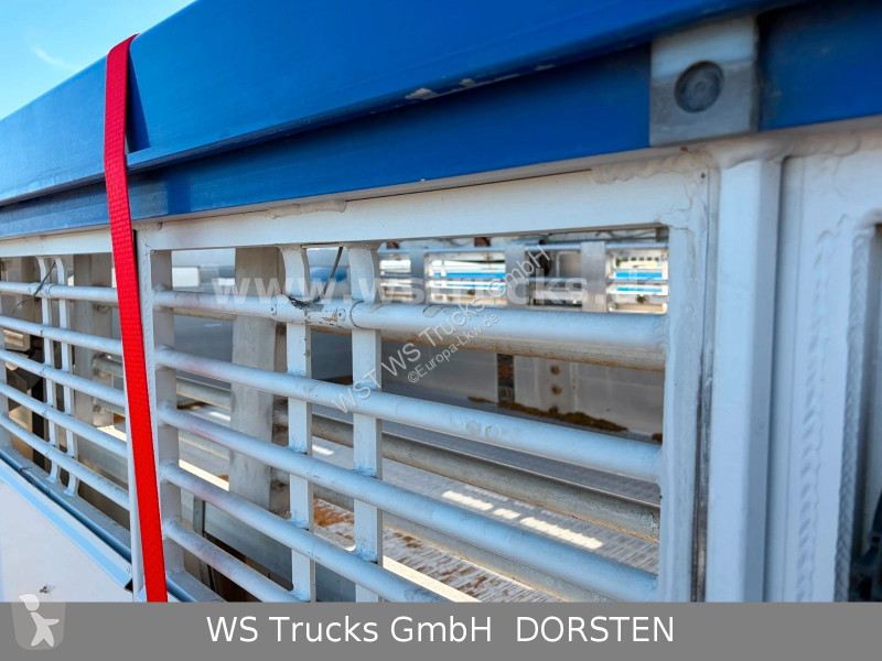 Semitrailer  Finkl  3 Stock Hubdach Typ 2...
