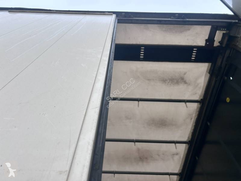 Fruehauf CC-967-FL 1 essieu relevable semi-trailer