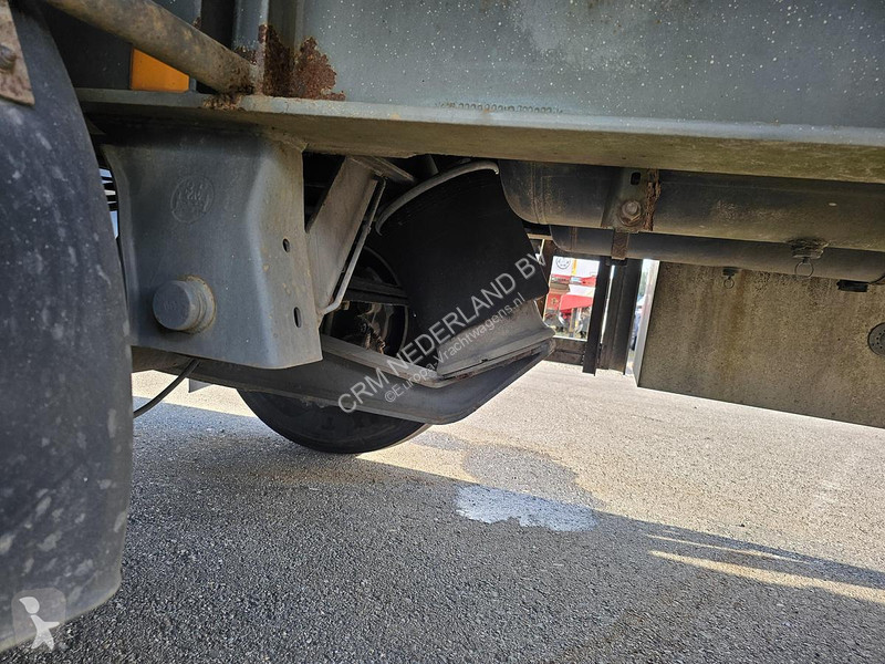 V02-STG-15-30 semi-trailer