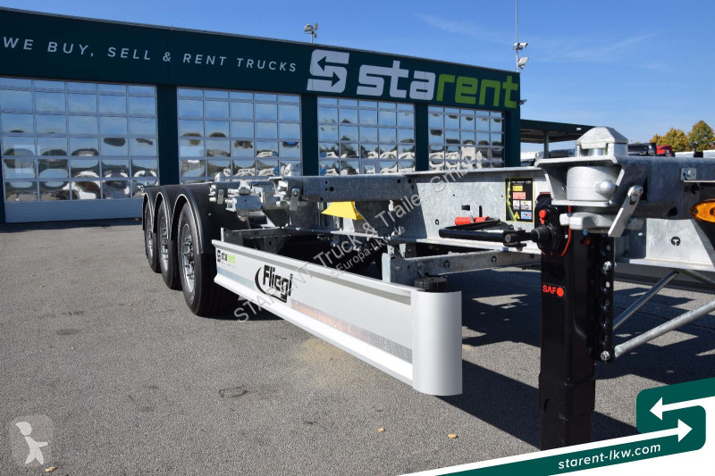 نصف مقطورة Fliegl Containerchassis ADR...