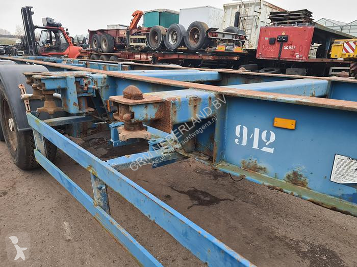 Semiremorca Fliegl 3 AXLE CONTAINER CHASSIS 40...