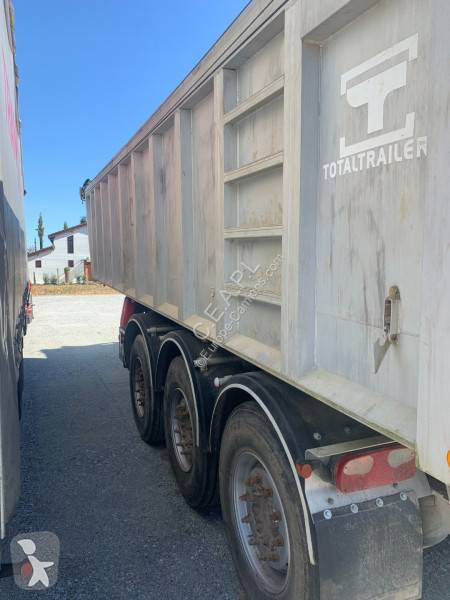 Semitrailer Total Trailers