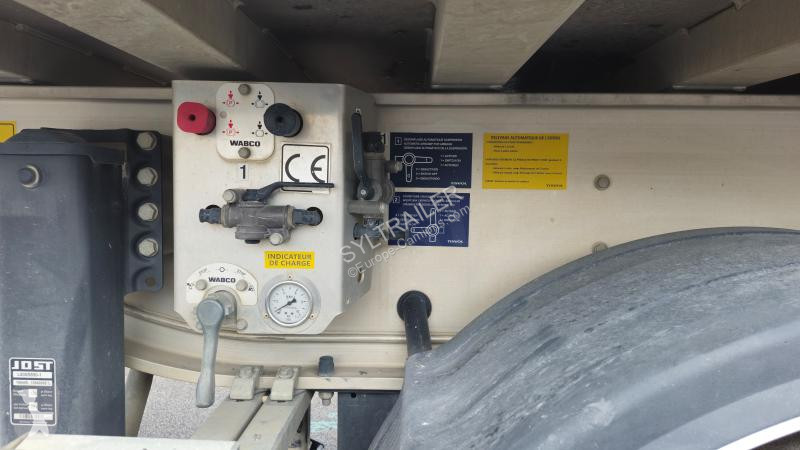 Semitrailer Tisvol  Benne