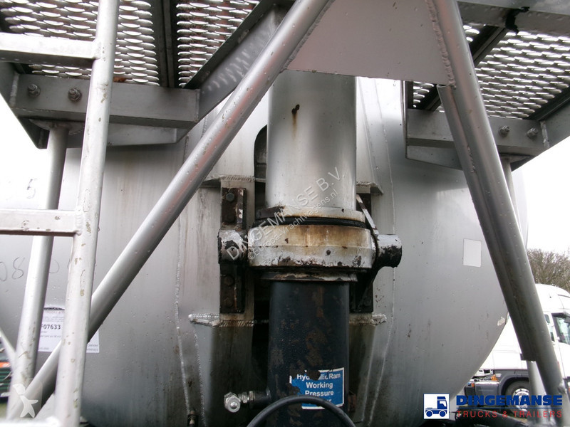 Semiremorca Feldbinder Powder tank alu 38 m3...