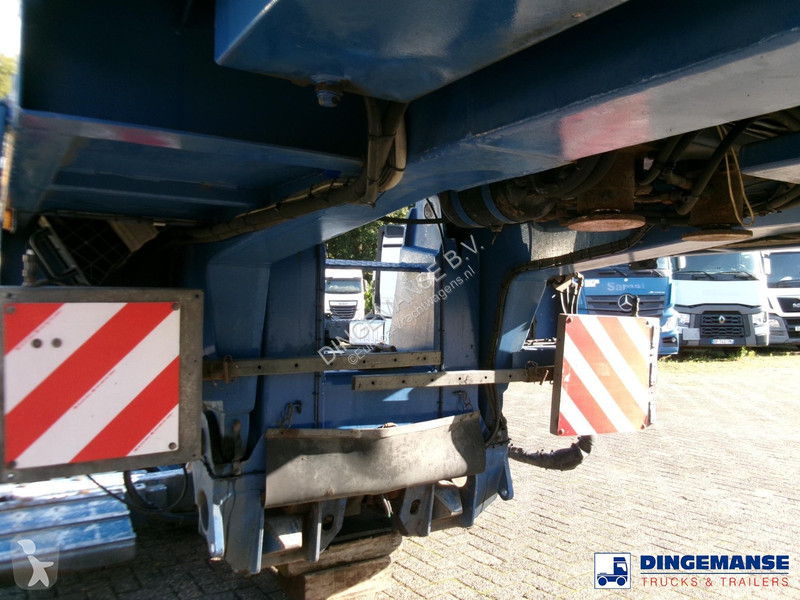 Semiremorca Goldhofer 3-axle lowbed trailer...