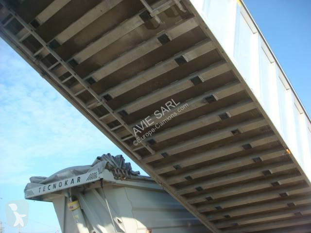 Semitrailer Benalu BENNE CEREALIERE 40M3 2013