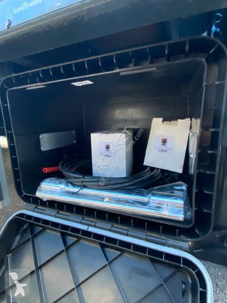 نصف مقطورة Lecitrailer Porte engin dont un...