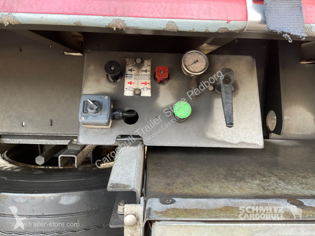 Oplegger  Curtainsider Standard Staplerhalterung