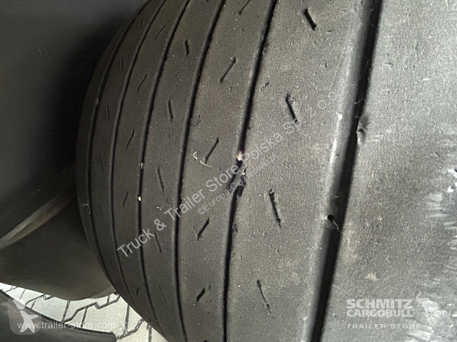 Semitrailer Wielton Schiebeplane Mega