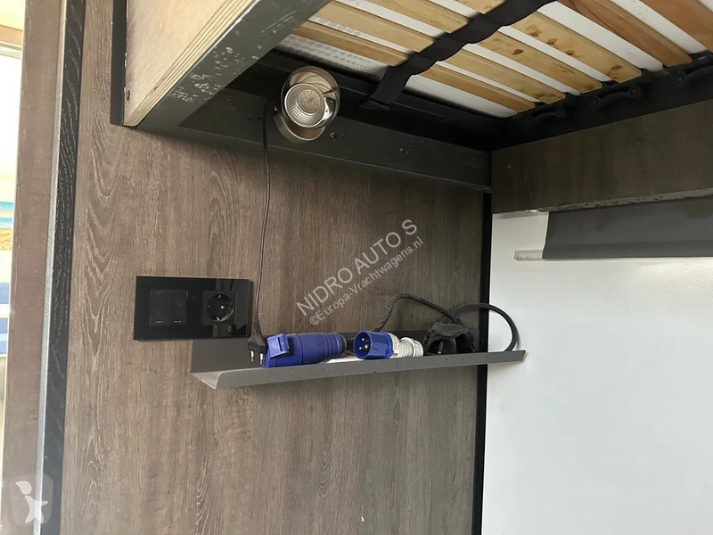 Oplegger  Camper 4x bed keuken douche toilet...