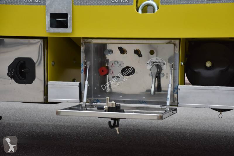 نصف مقطورة Donat 4 axle hydraulic lowbed...