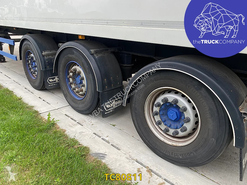 نصف مقطورة Van Hool