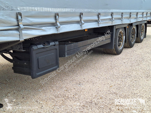 Semi reboque Schmitz Cargobull Curtainsider Mega