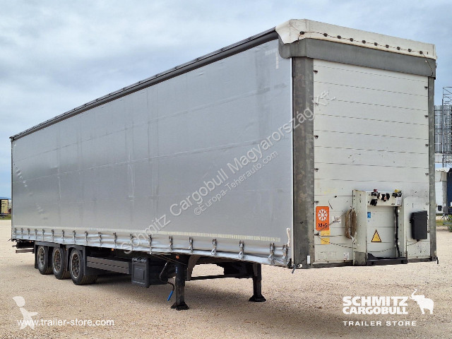 Semirimorchio Schmitz Cargobull Curtainsider Mega