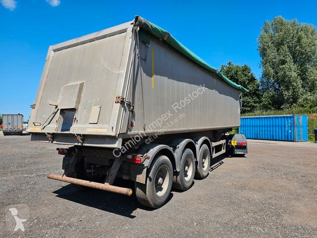 Semi reboque Carnehl ca. 44 cbm Getreidekipper,...