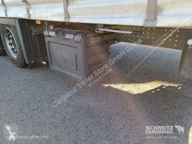 Návěs Schmitz Cargobull Curtainsider Mega Getränke