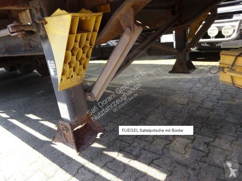 نصف مقطورة Fliegl Sattelpritsche mit Bordwänden...