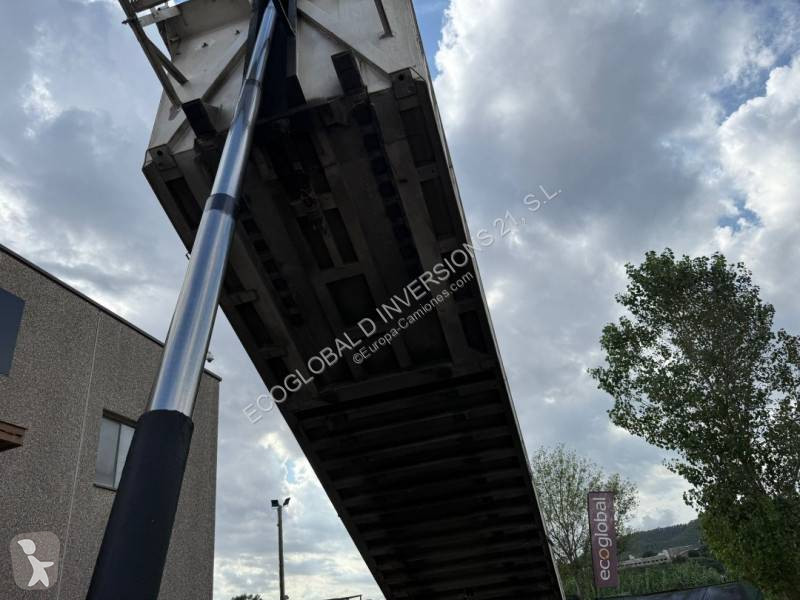 Semirimorchio Fruehauf