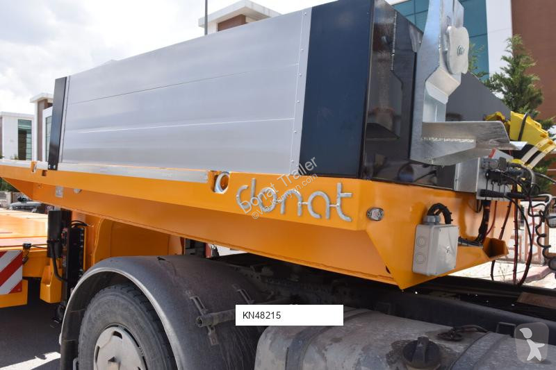 Donat 8 axle Heavy Duty lowbed with hydraulic...
